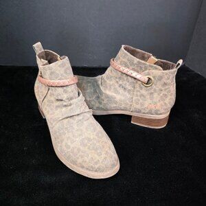 BLOWFISH Leopard Print Slouch Booties Ankle Boots 9